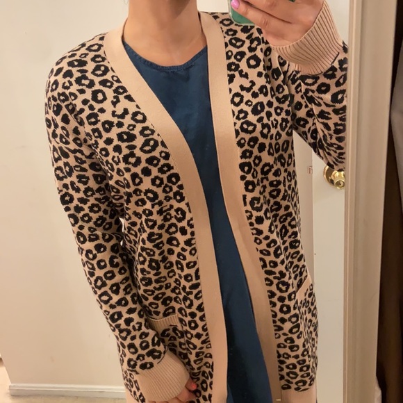 Nicole Miller leopard print cardigan. Xs - Picture 8 of 8